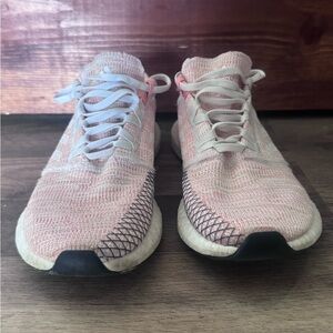 ADIDAS Pure Boost size women’s 7.5